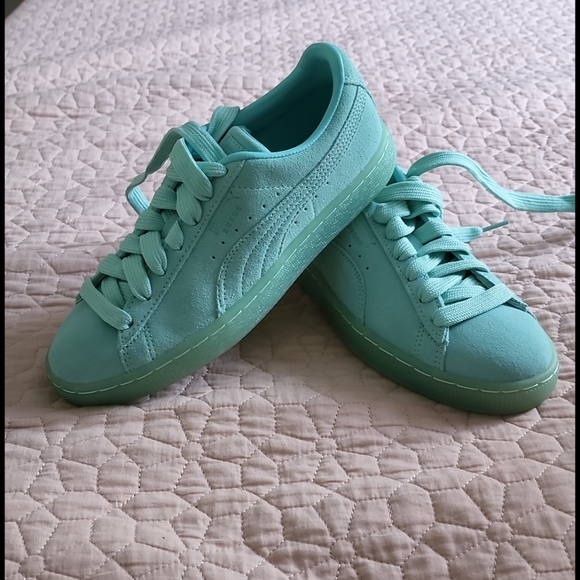 PUMA Suade Classic Mono Iced Sneakers - Picture 5 of 8